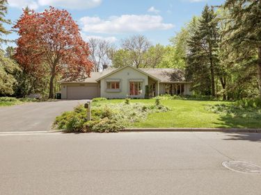 16541 29th Avenue N, Plymouth, MN 55447