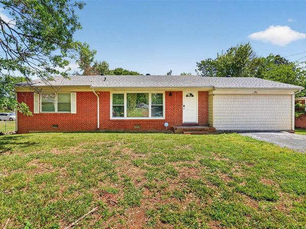 102 N Oak Street , Russellville, KY 42276