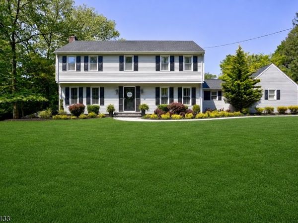 53 Heron Rd, Middletown, NJ 07748