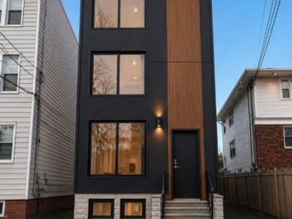 28 Grove Ter, Irvington, NJ 07111