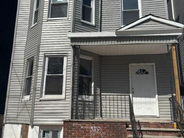 377 Littleton Ave, Newark, NJ 07103