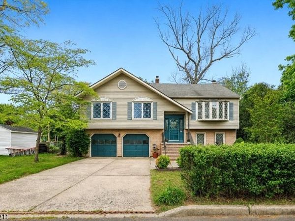 61 Sunset Ave, Old Bridge, NJ 08857