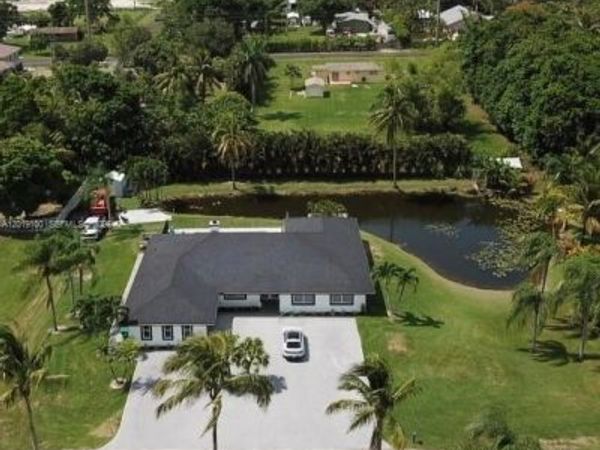 11701 SW 21st Ct , Davie, FL 33325