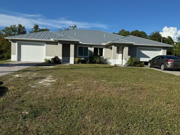 4412 Douglas Ln , FL 33973