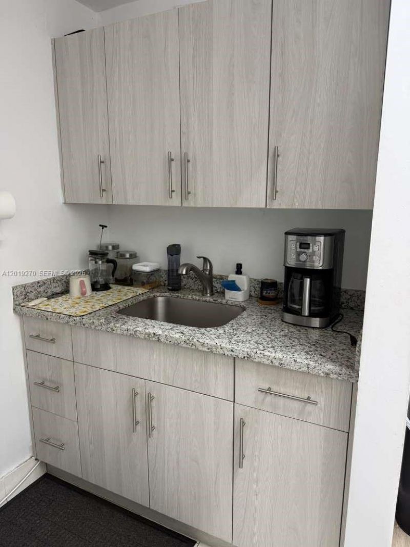 1917 NW 20th St , Miami, FL 33142 Photo