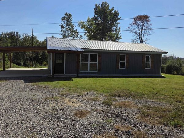 2735 Floral Road , Floral, AR 72543