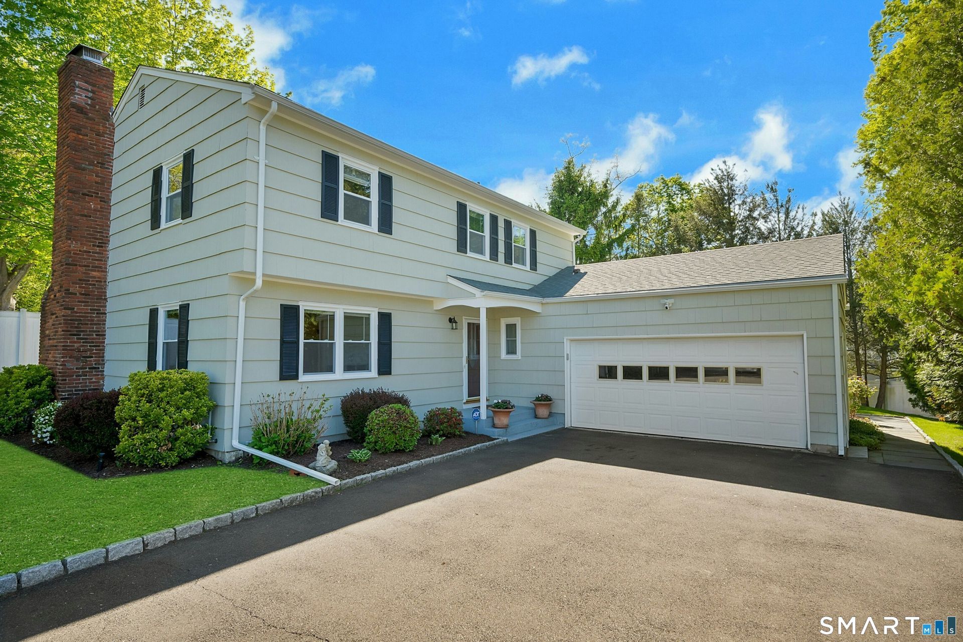 35 Hampton, Stamford, CT 06903 Main Photo