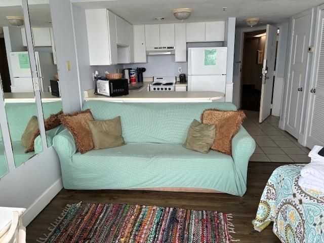 1605 S Ocean Blvd.  Photo 4