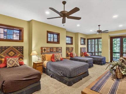 12824 Muhlebach Way, Truckee, CA 96161 Photo
