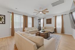 512 Yellow Leaf Lane photo 4