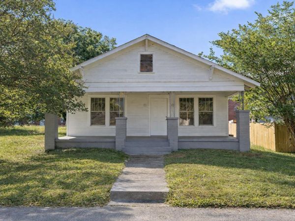 1006 Mcfarland Avenue, Rossville, GA 30741
