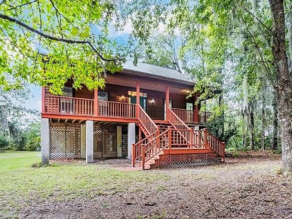 1525 W Black Island Road, Darien, GA 31305