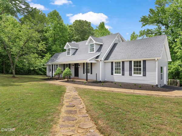 3075 Old Huntingdon Road , Lexington, TN 38351