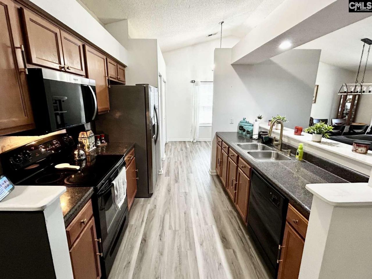 921 Murchison Drive  Photo 6