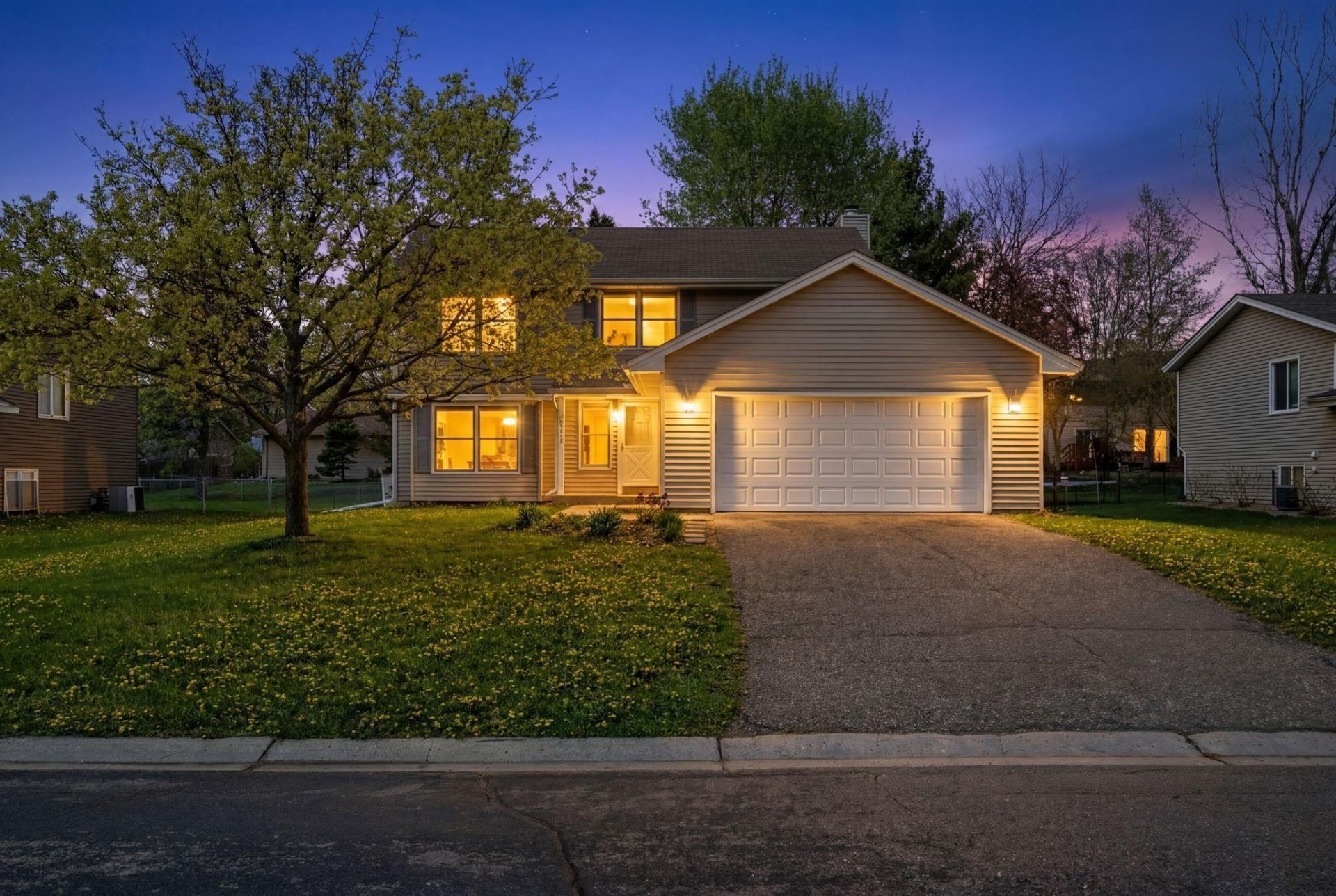 1053 Kettle Creek Road , Eagan, MN 55123