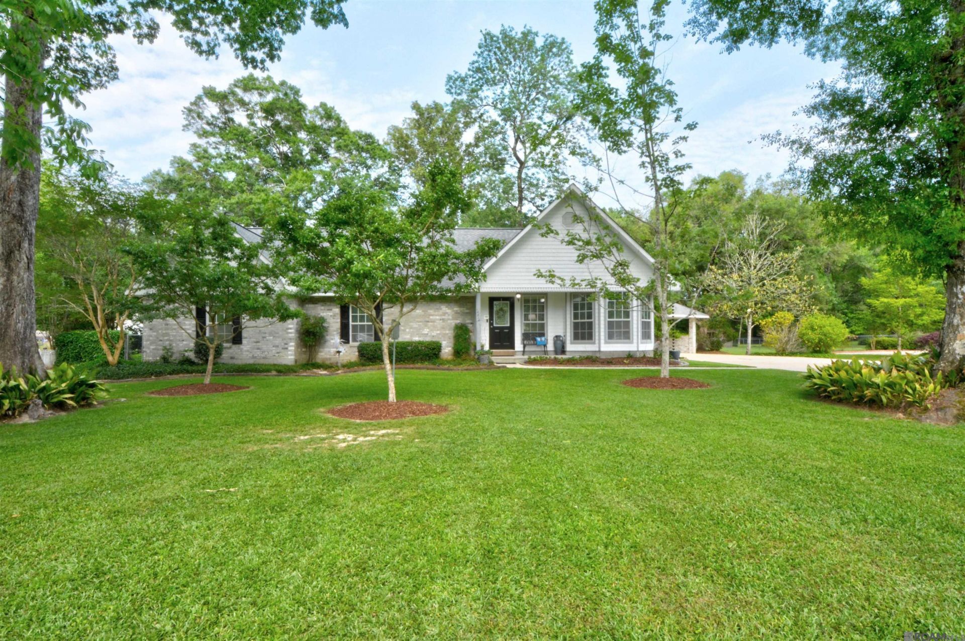 14810 Crystal Dr, Central, LA 70770 Main Photo