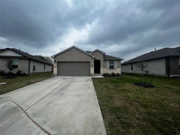 1337 Camden LN, Lockhart, TX 78644
