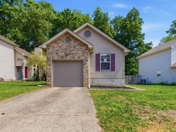 5910 Colchester Dr, Hermitage, TN 37076
