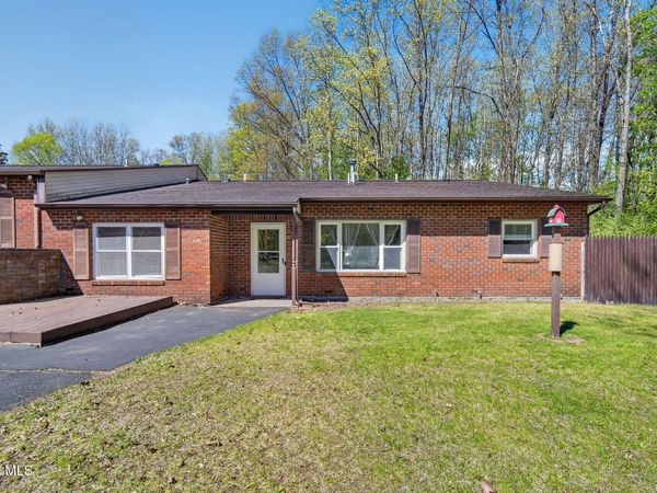 6B Deer Creek, Clifton Park, NY 12065