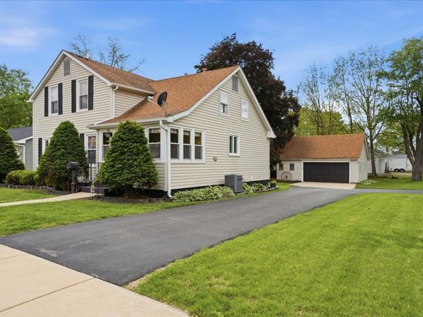 503 S Wells Street , Sandwich, IL 60548