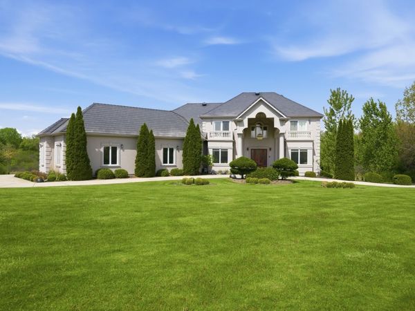 9 Falcon Lakes Drive , South Barrington, IL 60010