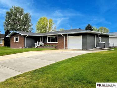 302 W 5th Street, Valentine, NE 69201