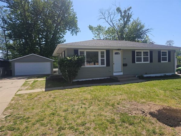 1118 Brockman Drive SE, Cedar Rapids, IA 52403