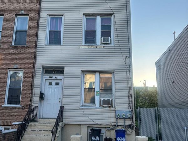 26 Gunther Place , Brooklyn, NY 11233