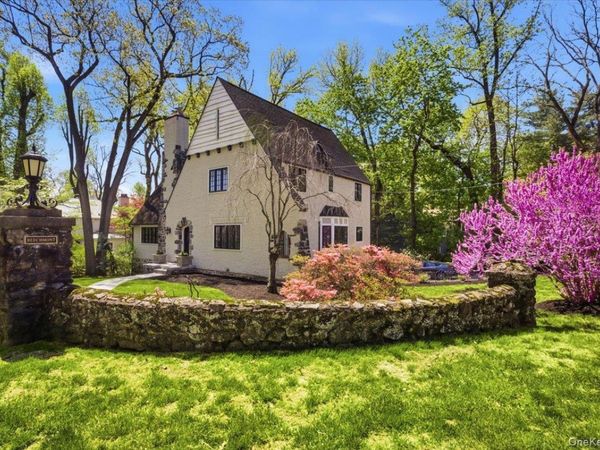1 Aviemore Drive , New Rochelle, NY 10804