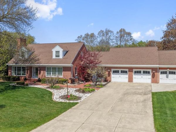 240 ARBOR LANE, Green Bay, WI 54301