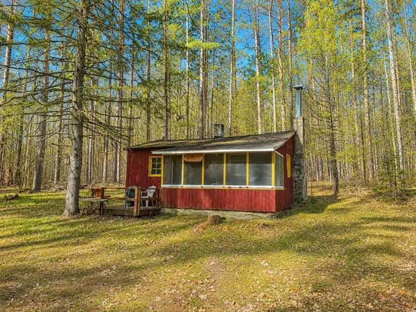 N17069 SPANGENBERG ROAD, Pembine, WI 54156