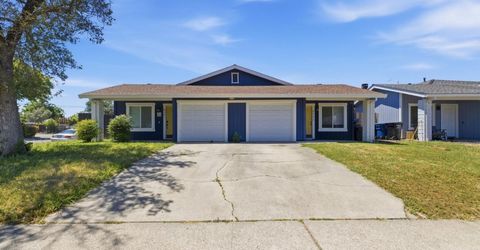 4901-4903 Travertine Cir, Sacramento, CA 95841 Photo