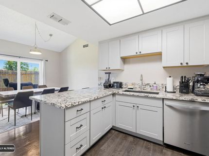 4901-4903 Travertine Cir, Sacramento, CA 95841 Photo