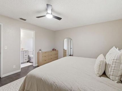 4901-4903 Travertine Cir, Sacramento, CA 95841 Photo