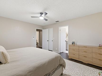 4901-4903 Travertine Cir, Sacramento, CA 95841 Photo