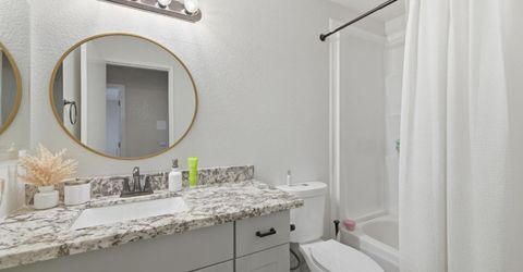 4901-4903 Travertine Cir, Sacramento, CA 95841 Photo