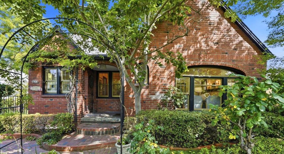 433 41st St, Sacramento, CA 95819 Photo
