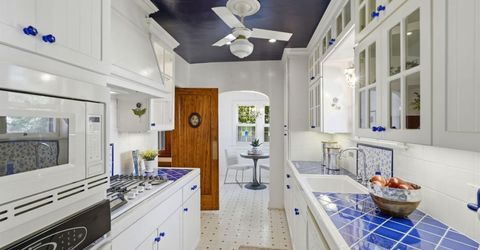 433 41st St, Sacramento, CA 95819 Photo
