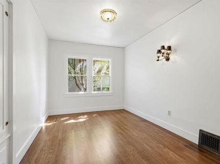 433 41st St, Sacramento, CA 95819 Photo