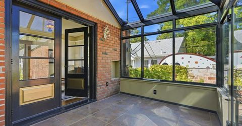 433 41st St, Sacramento, CA 95819 Photo