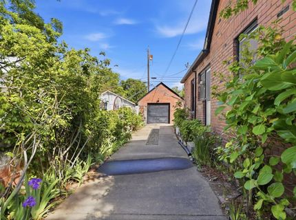 433 41st St, Sacramento, CA 95819 Photo