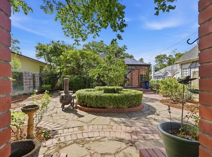 433 41st St, Sacramento, CA 95819 Photo