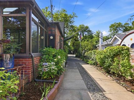 433 41st St, Sacramento, CA 95819 Photo