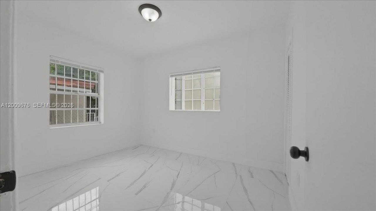 10200 NW 21st Ct, Miami, FL 33147 Photo