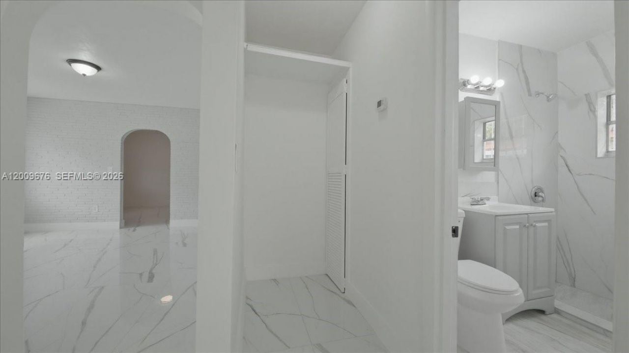 10200 NW 21st Ct, Miami, FL 33147 Photo