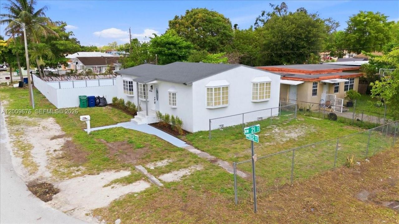 10200 NW 21st Ct, Miami, FL 33147 Photo