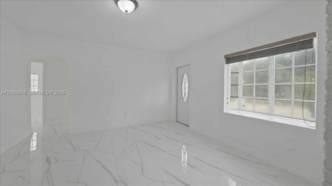 10200 NW 21st Ct, Miami, FL 33147 Photo