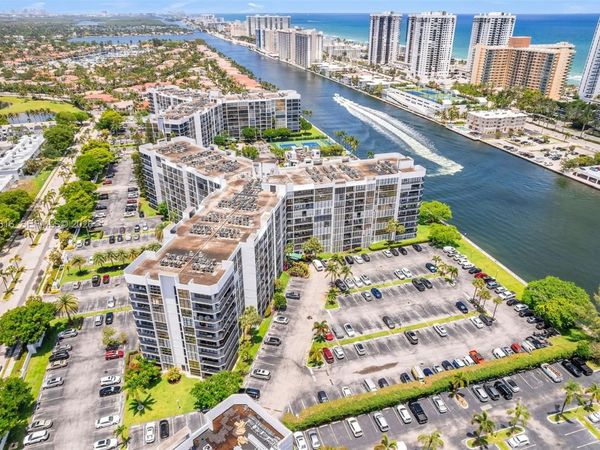 800 Parkview Dr , Unit 1007, Hallandale Beach, FL 33009