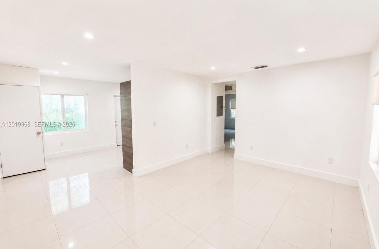 542 NE 67th St, Unit 542, Miami, FL 33138 Photo