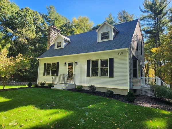163 Quanapoag Rd, Freetown, MA 02717